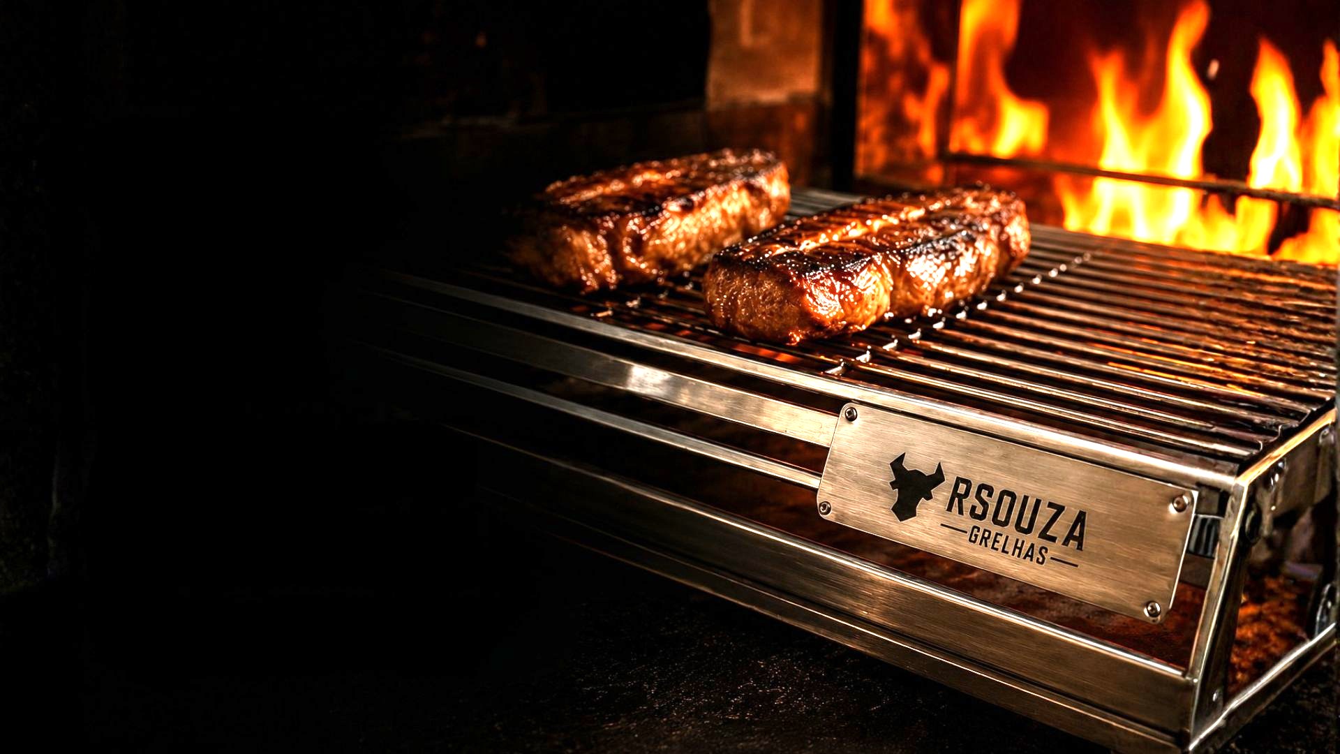 Grelha em inox 304 com churrasco na brasa